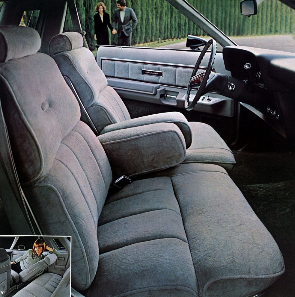 1977 Ford Thunderbird-07