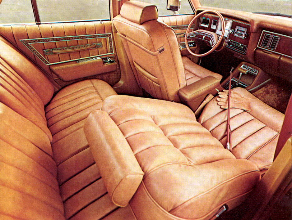 1977 Lincoln Versailles-08