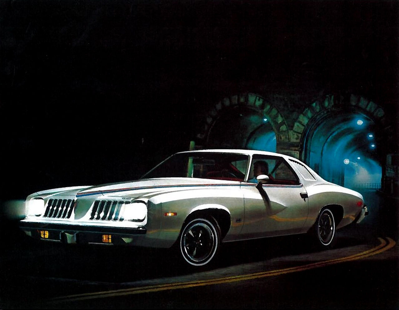 1975 Pontiac LeMans Brochure