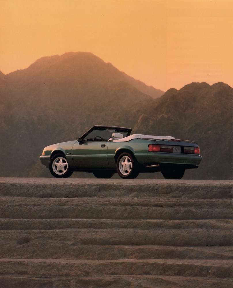 1993 Ford Mustang Brochure